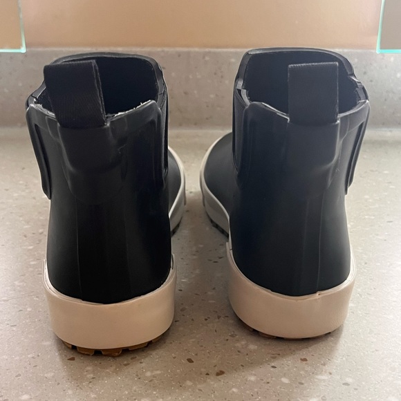 NWOT Universal Thread Black Boots Size 6 - Picture 7 of 8